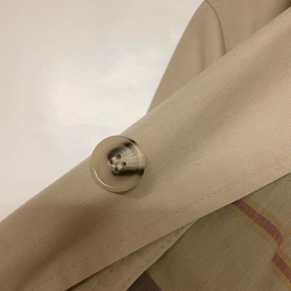 Permanent Press Trench Coat Beige men Size 38 Short No Ironing Necessary - Picture 8 of 12